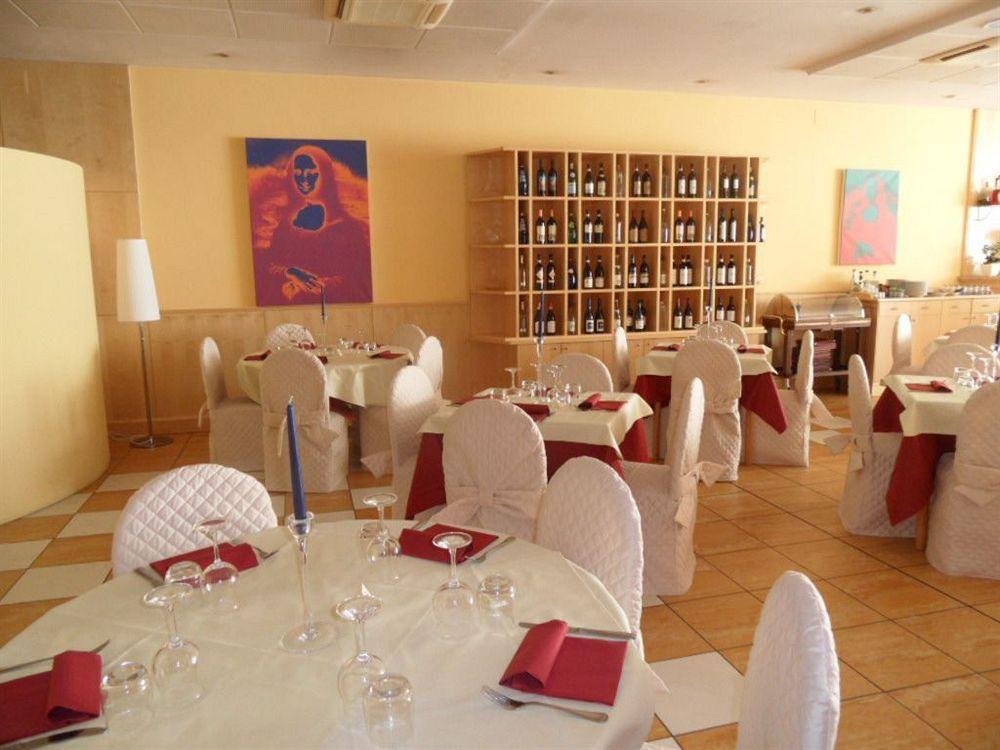 Cristal Hotel Cuneo Buitenkant foto