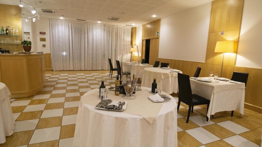 Cristal Hotel Cuneo Buitenkant foto