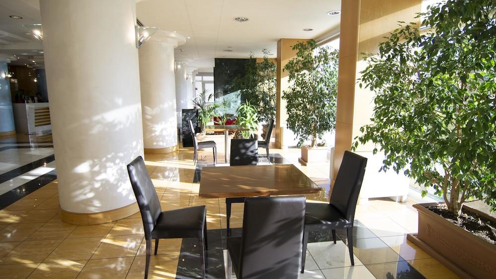 Cristal Hotel Cuneo Buitenkant foto