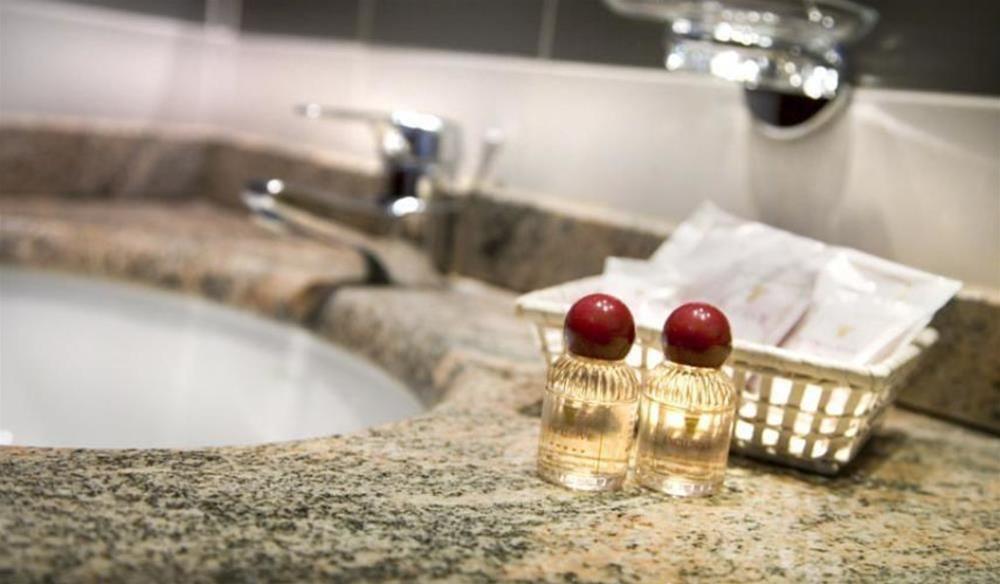 Cristal Hotel Cuneo Buitenkant foto