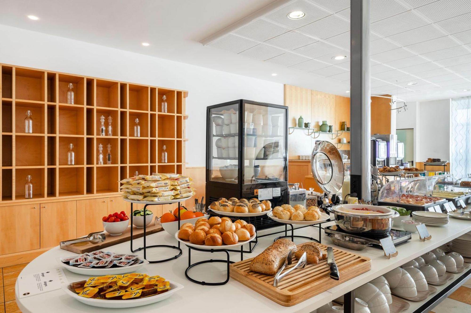 Cristal Hotel Cuneo Buitenkant foto